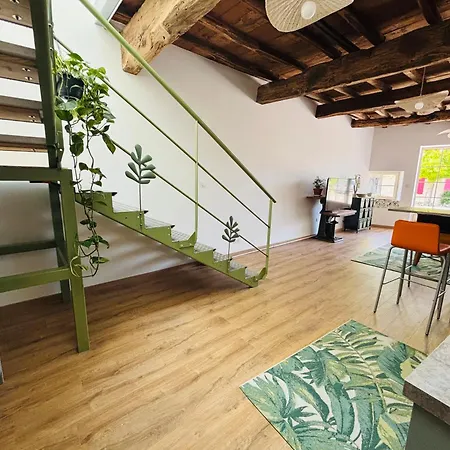 L'atelier Des Reves Les De L'atelier Holiday home